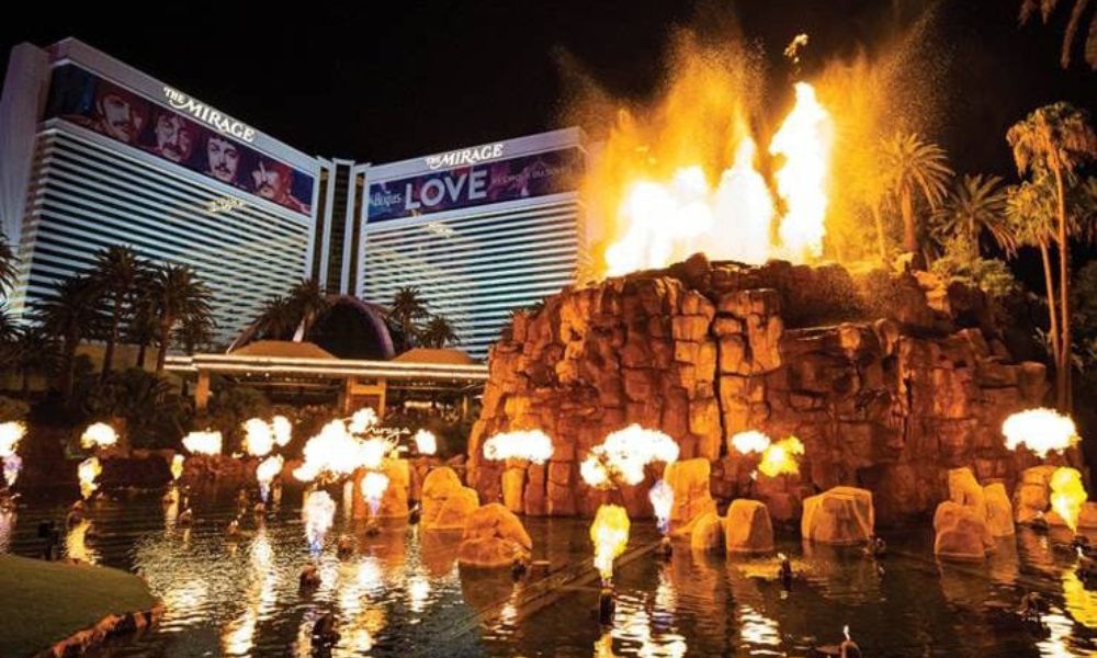 Erupting volcano at The Mirage