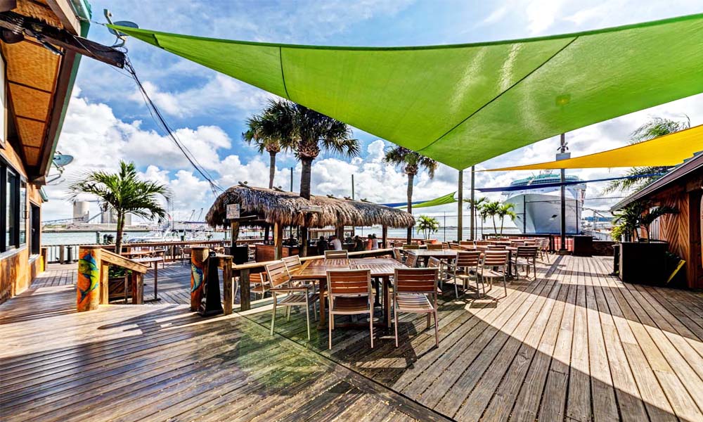 Grills Seafood Deck & Tiki Bar